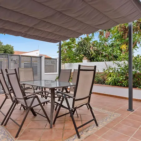 Сasa de vacaciones Charming 3 Bedroom House With 2 Terraces